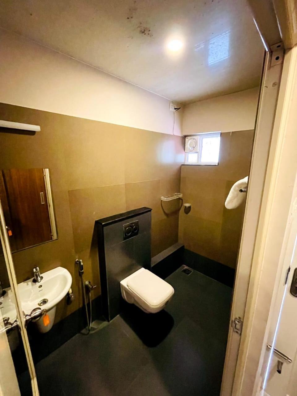 Kb Residency Hotel Kozhikode Ngoại thất bức ảnh